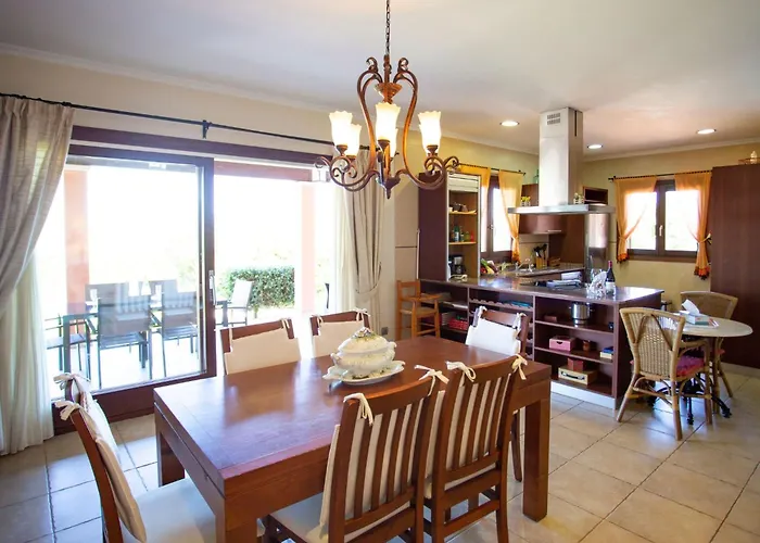 בית נופש Oliveres By Interhome מורו