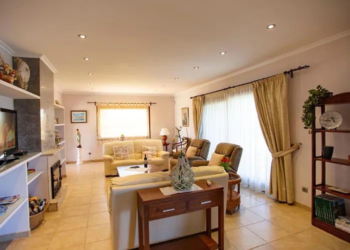 Сasa de vacaciones Oliveres By Interhome *