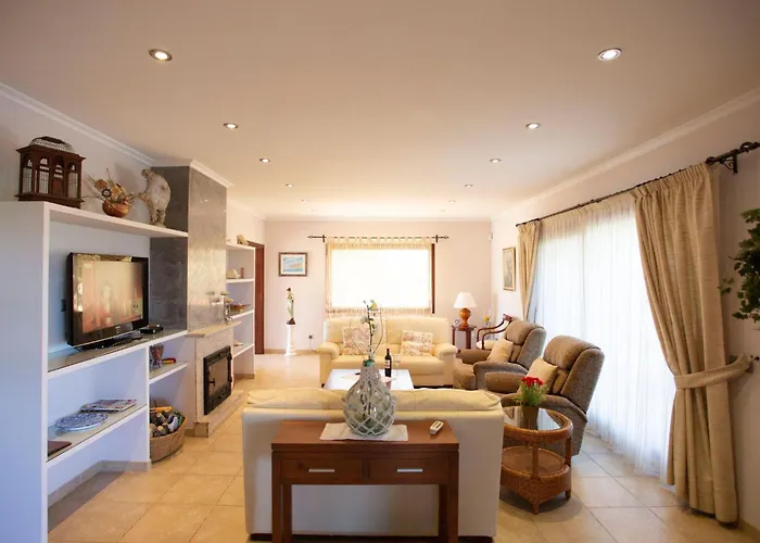 Сasa de vacaciones Oliveres By Interhome *