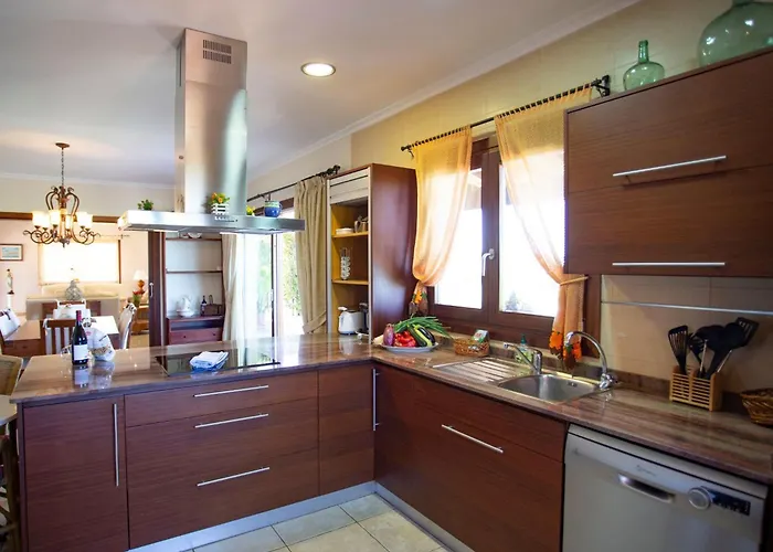 Casa de Férias Oliveres By Interhome